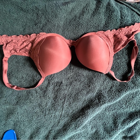 Victoria’s Secret, Body by Victoria, push up bra, 32D, mauve - Picture 2 of 8